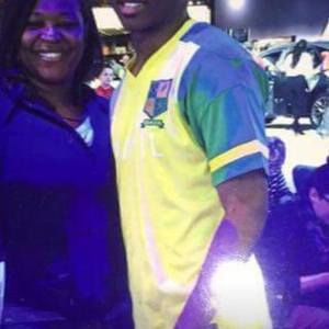 Meet your Posher, Dee